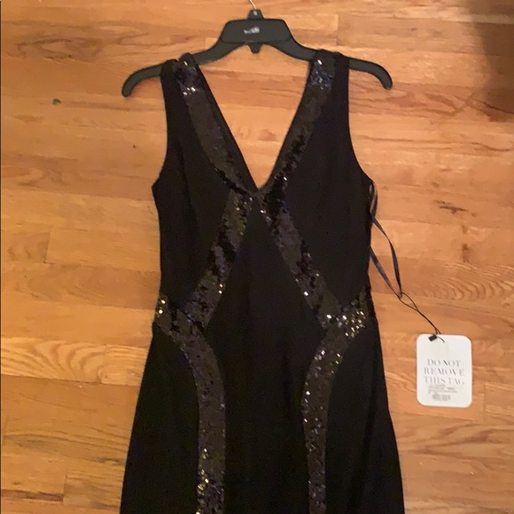 Black tie sequin gown - Picture 2 of 5